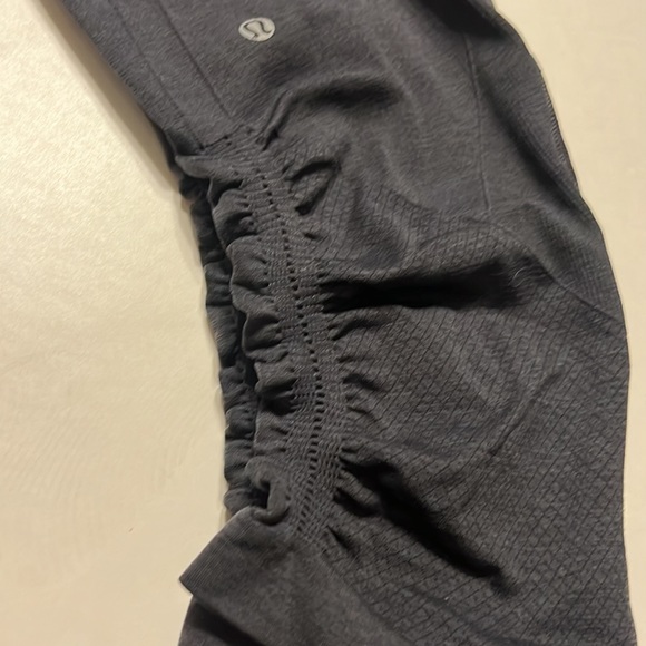 Lululemon | Flow & Glo Crop Sz Unknown - Picture 4 of 6
